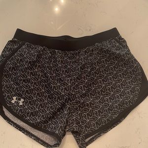 NWOT under armour run running shorts